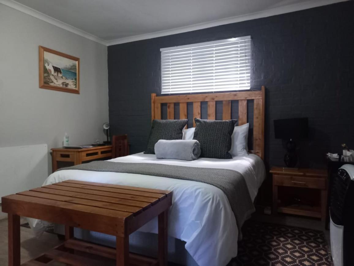 Hermanus 13 On 2Nd Guest Rooms Exterior foto